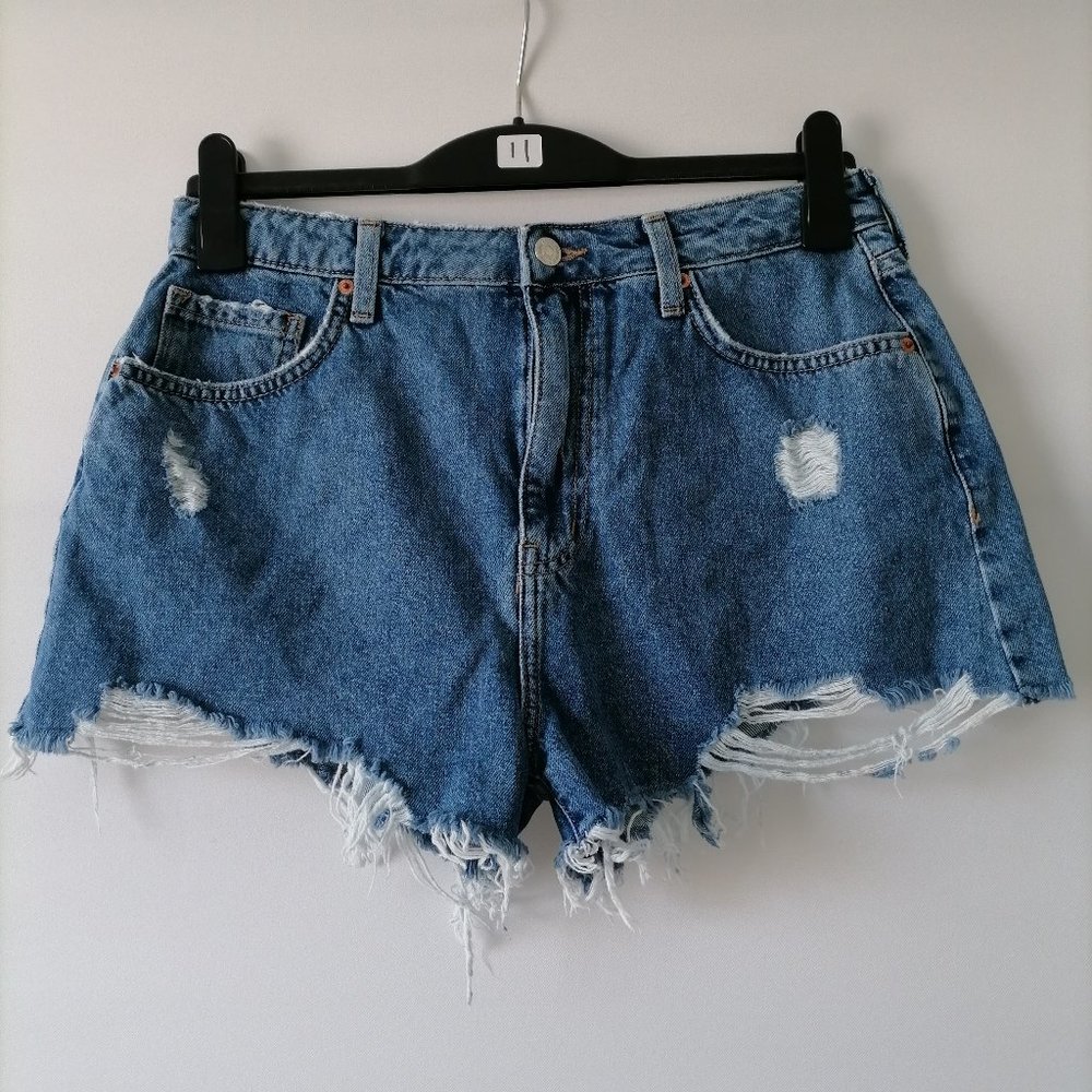 Forever 21 Womens Blue High Rise Ripped Denim Cut Off Jean Shorts Size 30